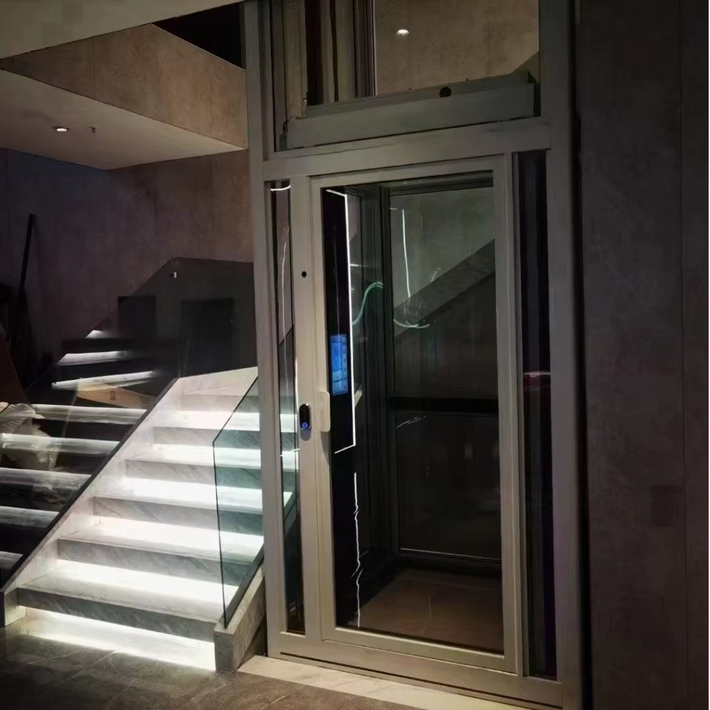 Konut tipi cam asansör uygulaması